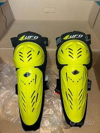 UFO Parastinchi ginocchiere