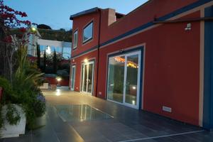 Immobile con destinazione d'uso commerciale