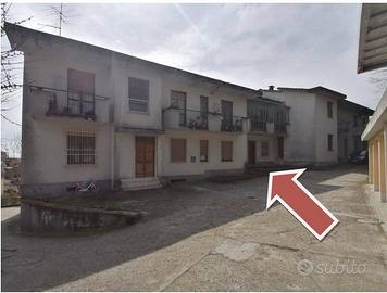 Immobile in asta di 108 m² con 3 locali e box auto