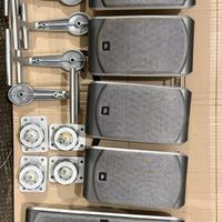 4 Speaker, 2 anteriori 2 posteriori piu 1 central