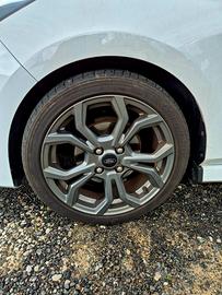 CERCHI+GOMME+TMPS 17 POLLICI- FORD FIESTA ST-line
