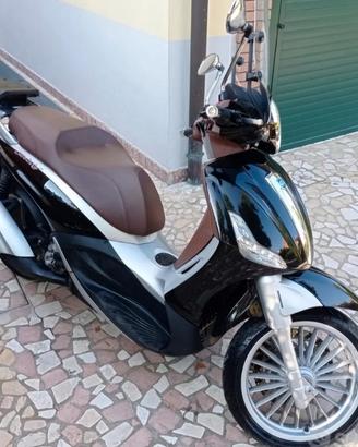 Piaggio Beverly 300