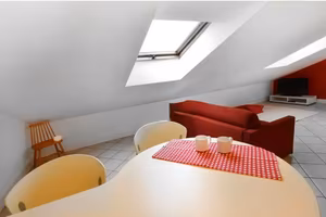 Bilocale a Lecco con balcone