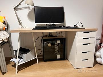 Scrivania ikea