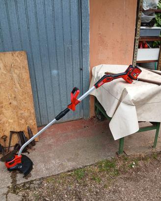 Decespugliatore a batteria
