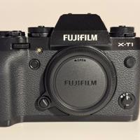 Fuji X-T1 con scatola e dotazioni originali