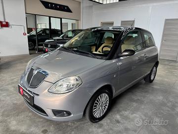 Lancia Ypsilon 1.3 MJT 75 CV Argento