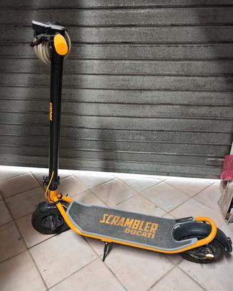 monopattino elettrico ducati 