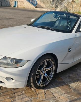 BMW z4 2.2 con hardtop 