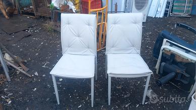 Sedie bianche