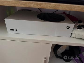 Xbox serie S 500Gb 2 controller + cuffie originali