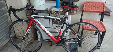 bici da corsa full carbon taglia XS 