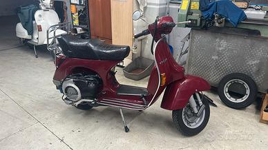 Piaggio Vespa P200e america px