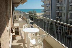 29 AGOSTO-12 SET.BRE/Fronte-lato mare/piscina/bilo