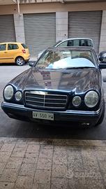 Mercedes auto