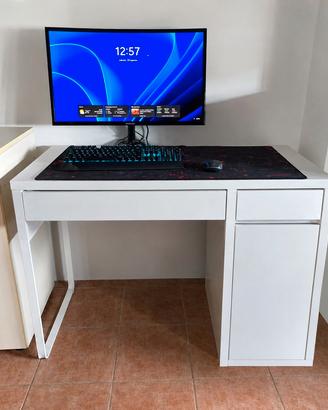 Scrivania Ikea MICKE