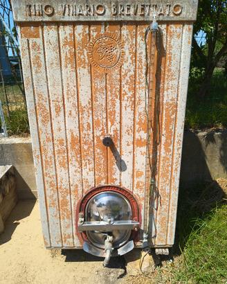 Botte per vino in cemento