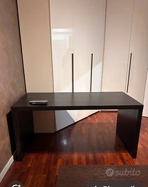 Scrivania Ikea legno pesante nero mis 151x65x73