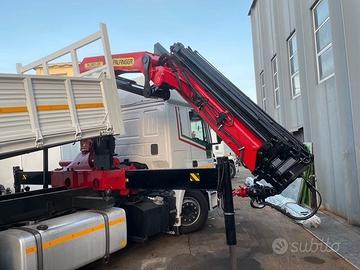 Stralis iveco con gru e ribaltabile