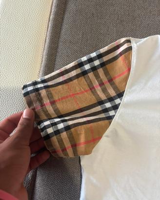 Tshirt burberry