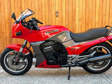 Kawasaki GPZ 900 R FMI Targa Oro