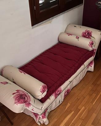 Dormeuse con rivestimento floreale