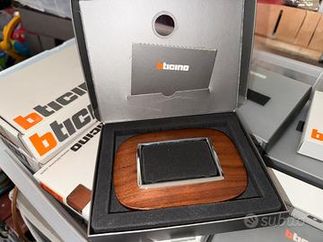 Placca bticino Axolut legno ciliegio