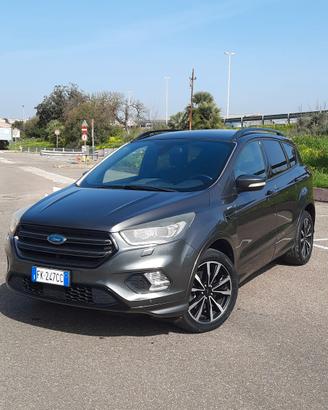 Ford kuga 1500 tdci st-line powershift