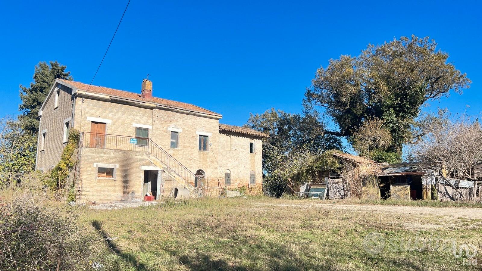 Casale/rustico con terreno a Servigliano - Vista 3