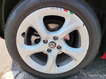 cerchi in lega  alfa e fiat Opel quattro fori 16  
