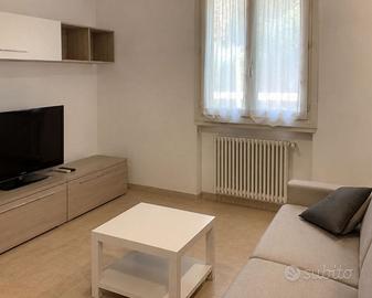 Libero trilocale arredato zona San Leonardo Parma