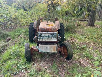 Trattore FIAT 25