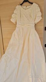 Abito da sposa color ecru