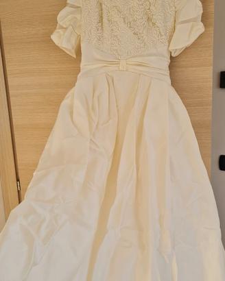 Abito da sposa color ecru