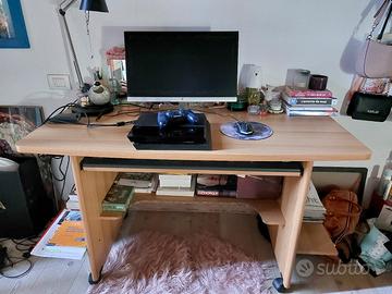 Scrivania color rovere