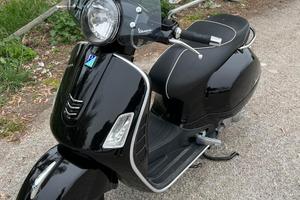 Vespa GTS 300 2015