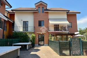 4 LOCALI A LA LOGGIA