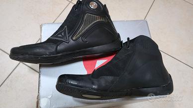 Scarpe  estive  n'43 + borsello