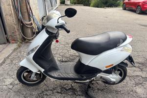 Scooter Zip Piaggio