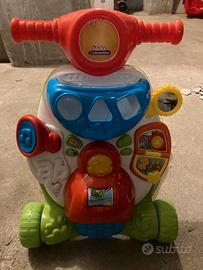 Baby Clementoni Valentino scooterino primi passi