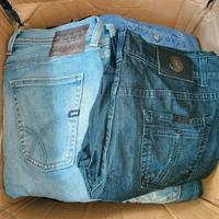 Scatolone con 15 paia di Jeans Misti Gas Armani