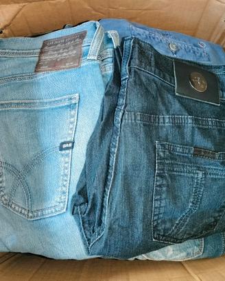 Scatolone con 15 paia di Jeans Misti Gas Armani