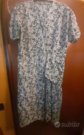 Abito sartoriale a fiori bianco e blu