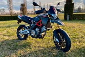 Aprilia Dorsoduro 750 Factory 2010