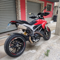 Hypermotard 821