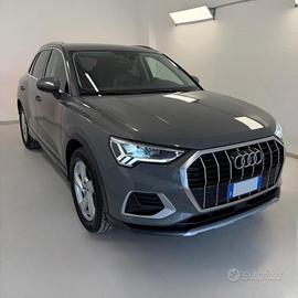 AUDI Q3  35 TFSI tronic Business Advanced