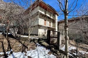 CASA SEMINDIPENDENTE A LEMIE