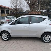 Lancia ypsilon 0,9 t AIR SILVER ECOCHIC METANI 80