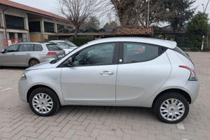 Lancia ypsilon 0,9 t AIR SILVER ECOCHIC METANI 80