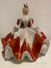 Damina in porcellana